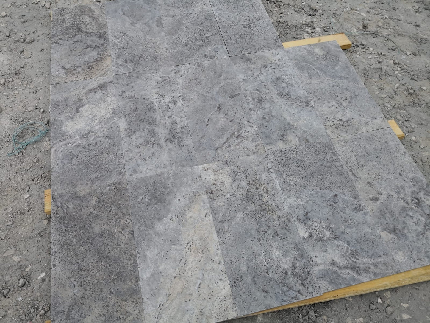 Silver Traverten